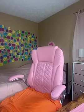 Chocolatebunnyxx96 stripchat live cam model