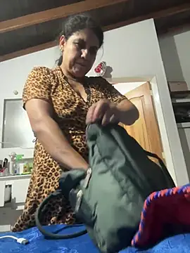 siri_duque stripchat live cam model