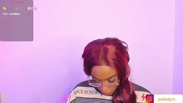 Brandy_brown_ stripchat live cam model