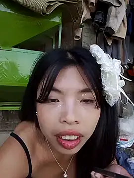 Hikomy- stripchat live cam model
