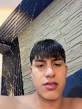 Lander_Cruz stripchat live cam model