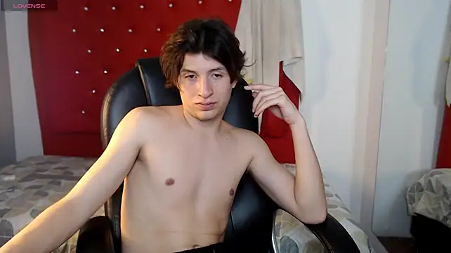 Marcoviolet stripchat live cam model