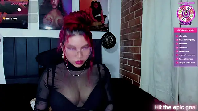 kyliejenner_hot stripchat live cam model