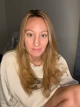AnnenayLaurent stripchat live cam model