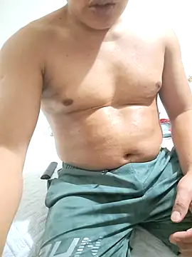 Eidenyahir stripchat live cam model