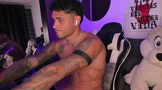 Alessandro_Vanni stripchat live cam model