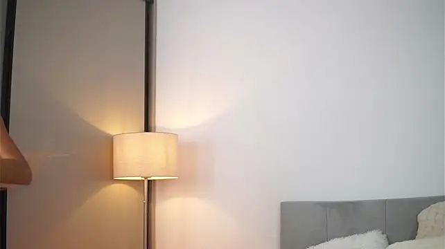 AvaShayy stripchat live cam model