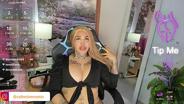 LaylaWatsson stripchat live cam model