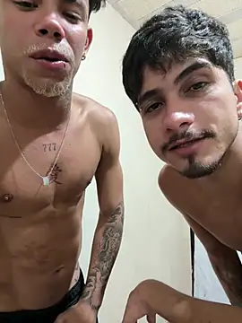 Uchihaxxx stripchat live cam model