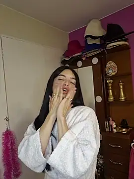 WorldsMostWanted stripchat live cam model