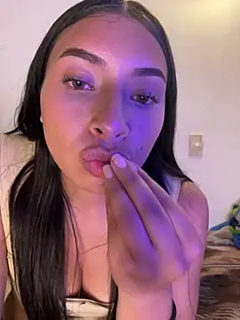 Yul_Nova stripchat live cam model