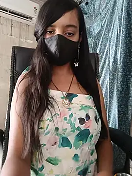 Parinaaz18 stripchat live cam model