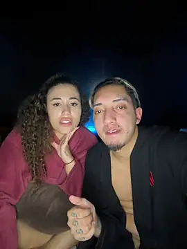 Casal2T stripchat live cam model