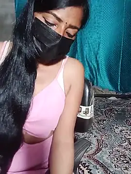 Samira-Pandey stripchat live cam model