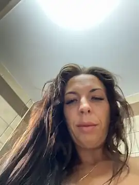 Almmaxxxx stripchat live cam model