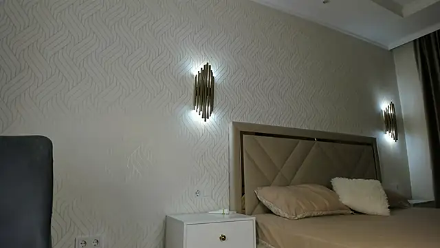 Neyanyam stripchat live cam model