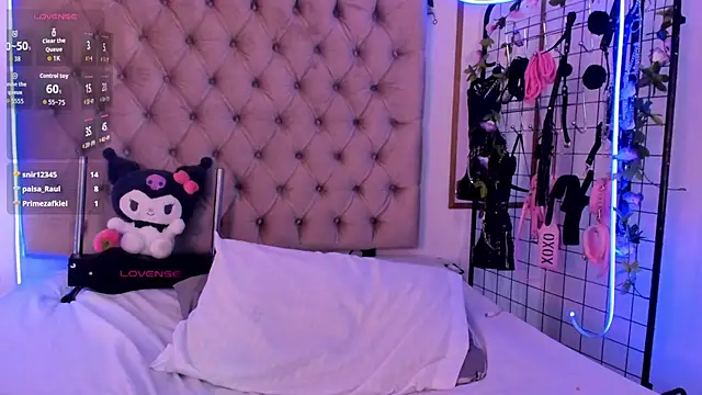 kira_Berry_ stripchat live cam model