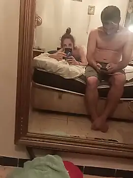 Parejitajuguetonaa stripchat live cam model