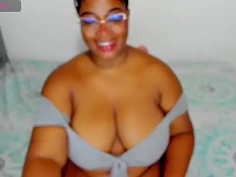 NinaGrey_ stripchat live cam model