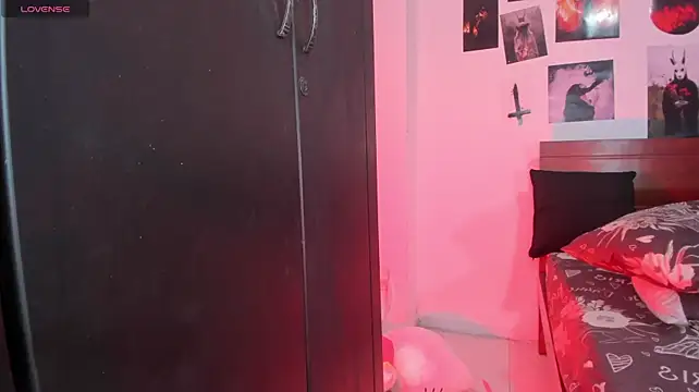 Shadow_Queen666 stripchat live cam model
