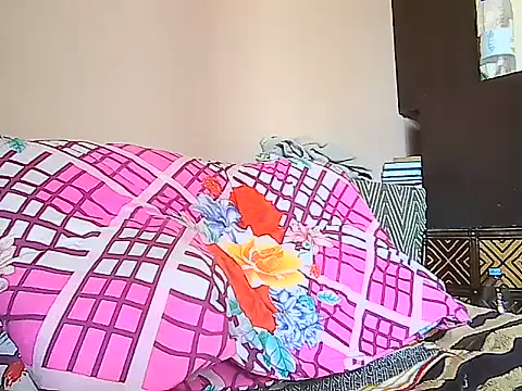 bambolino1978 stripchat live cam model