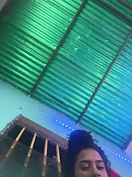 Tricxxy stripchat live cam model