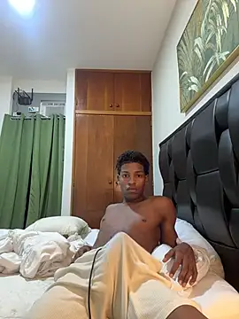 Jhan_Ngg stripchat live cam model