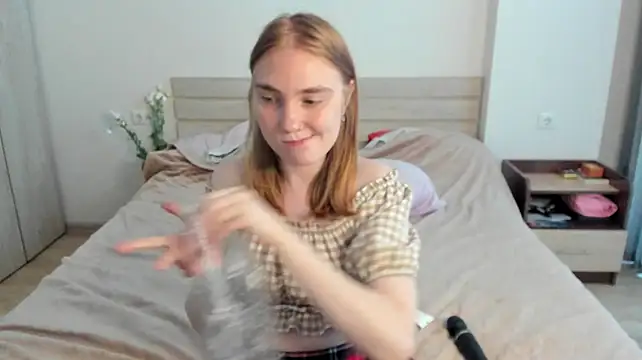 ReddHotPipper stripchat live cam model