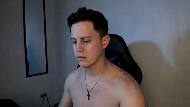 KendricTorres stripchat live cam model