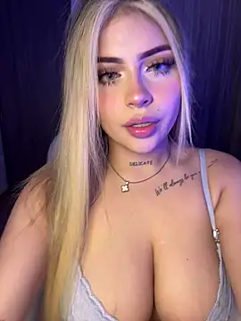 MiaWhitePink_ stripchat live cam model