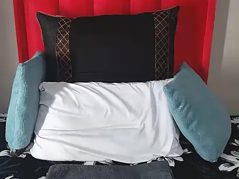 BlackPearlXxxx stripchat live cam model