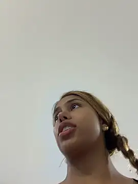 stormyy_ stripchat live cam model