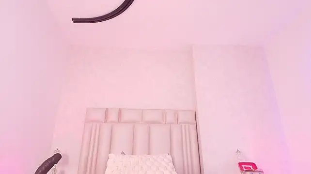 _carolina_fox stripchat live cam model