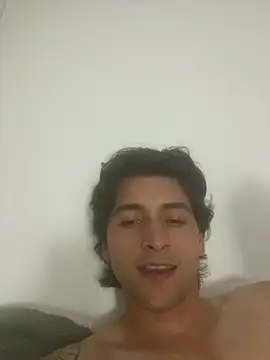 WhiteSinn stripchat live cam model