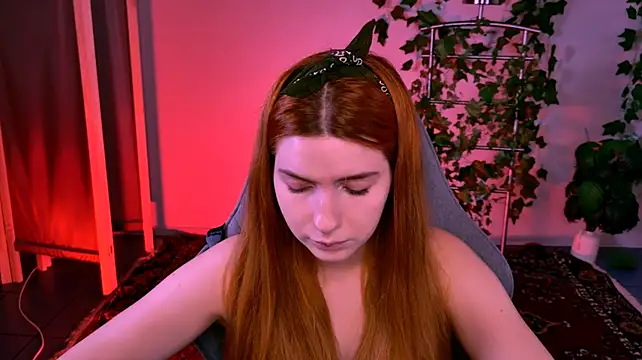 AliceCUNTach stripchat live cam model