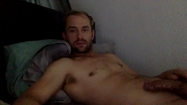 erwin-dare stripchat live cam model