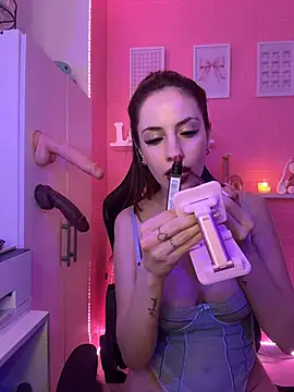 LolaSB stripchat live cam model