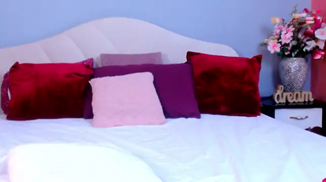 RubyBlush stripchat live cam model