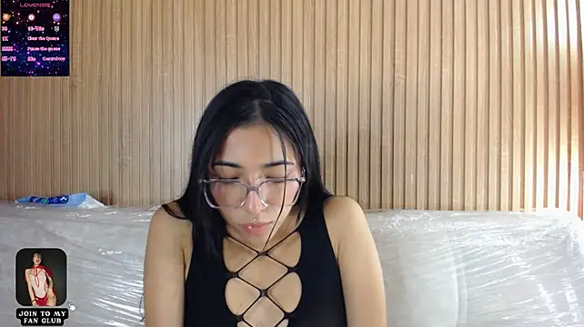 Violett1126 stripchat live cam model