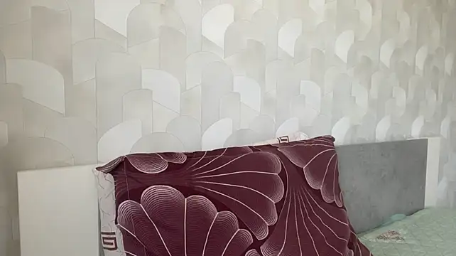 LisetteParajon stripchat live cam model