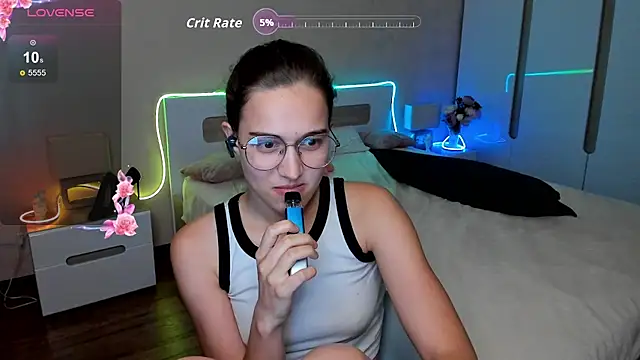 Alisa_Smitti stripchat live cam model