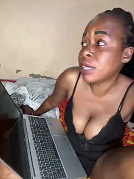 Daizy2323 stripchat live cam model