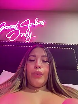 sexyyykloee stripchat live cam model