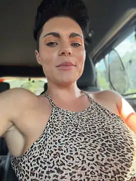 LukeLouHarvey stripchat live cam model