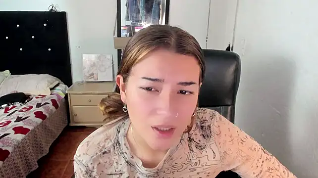 miariccii stripchat live cam model