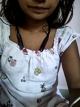 Renuka_6050 stripchat live cam model