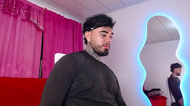 tommyblessd1 stripchat live cam model