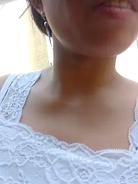 daisyy2 stripchat live cam model