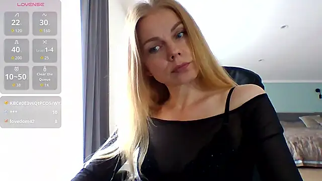 Tina5394 stripchat live cam model