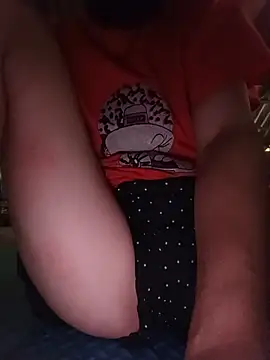 -Kem-04 stripchat live cam model